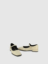 Sapatos com Fivela em Bege